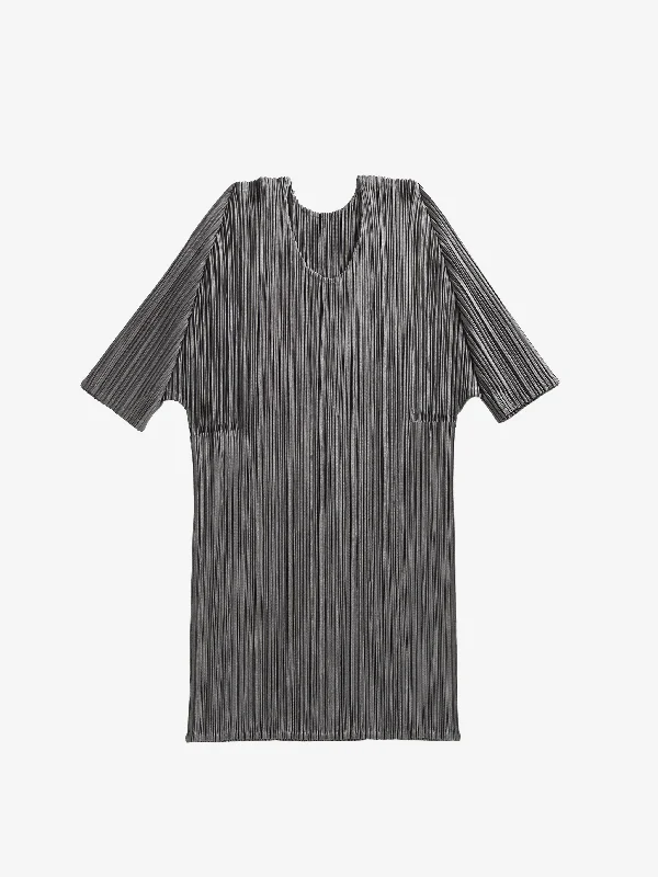 PLEATS PLEASE ISSEY MIYAKE - Women Basics Roundneck T-Shirt-- Chenille Fabric Brocade Fabric Lace Fabric