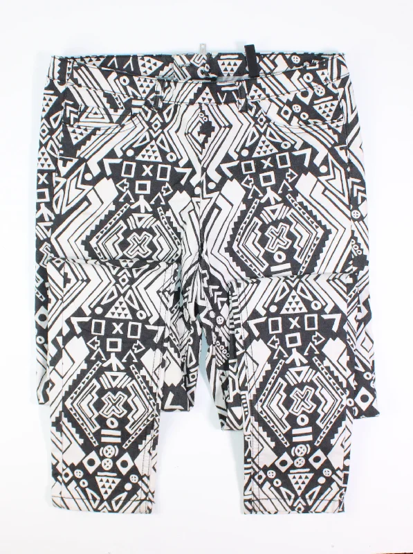 DIVIDED BLACK AND WHITE PATTERNED PANTS SIZE 10 PRE-LOVED Fashionable Sporty Pants