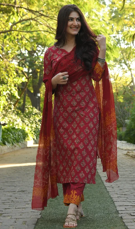 Women's Maroon Floral Print Viscose Rayon Kurta, Pant And Dupatta Set - Alvami Formal Linen Trousers Women's Maroon Floral Print Viscose Rayon Kurta, Pant And Dupatta Set - Alvami Formal Linen Trousers