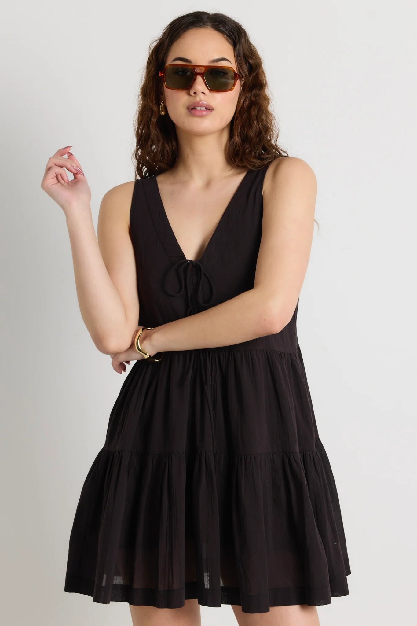 IVY + JACK - Pivot Cotton Sleeveless Tiered Mini Dress - Black Cozy Knitted Mini Dress