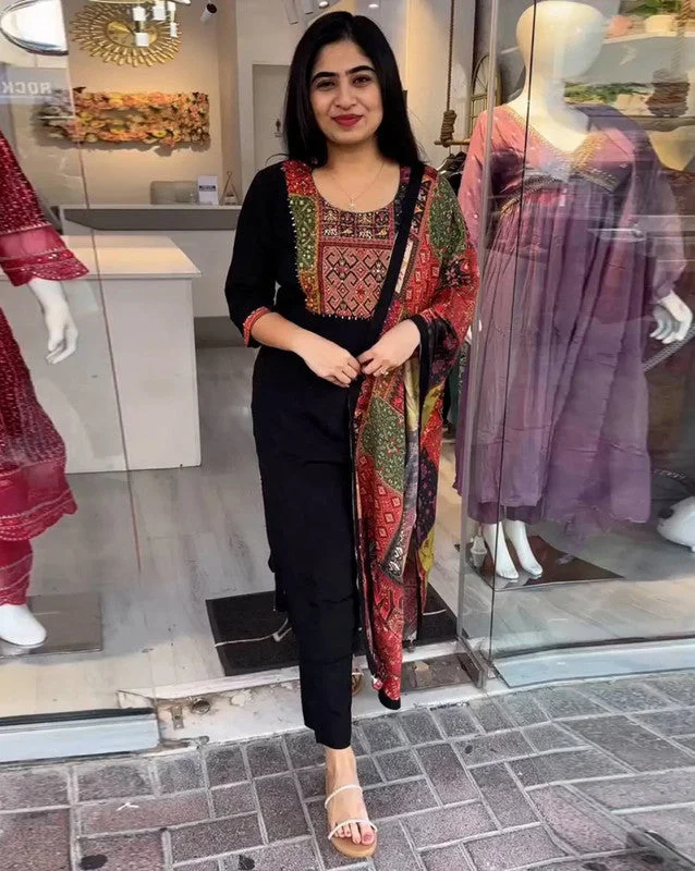 Women's Viscose Solid Flared Kurta Pant With Dupatta - Malishka Export Casual Plaid Pants Women's Viscose Solid Flared Kurta Pant With Dupatta - Malishka Export Casual Plaid Pants