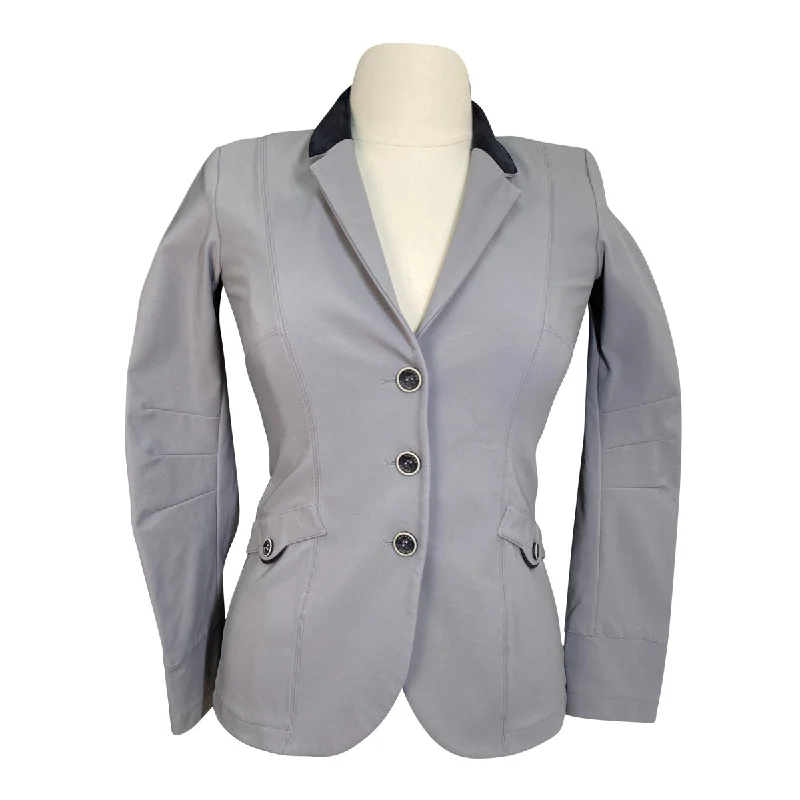 Horse Pilot Show Jacket in Grey - Women's FR 40 (US 8) Zip Front Button Front Snap Front Horse Pilot Show Jacket in Grey - Women's FR 40 (US 8) Zip Front Button Front Snap Front