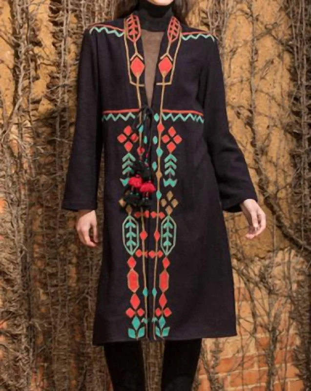 Native Coat In Black