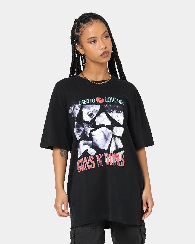 Guns N Roses She Used To Love Me T-Shirt Washed Black