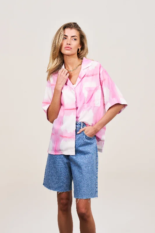 WATERCOLOUR EMBLEM SHIRT - PINK