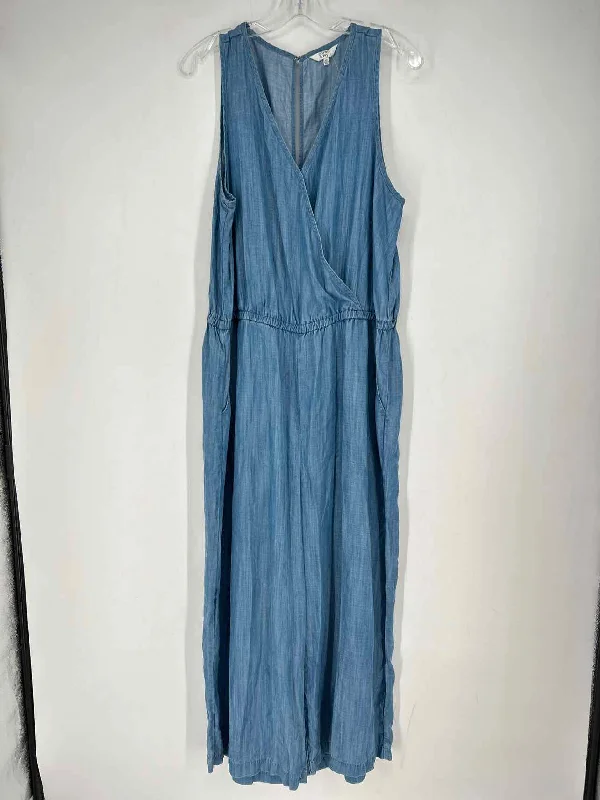 Crown & Ivy Size XL Chambray Jumpsuit Ruffle sleeve jumpsuit, Feminine, Elegant, Comfortable