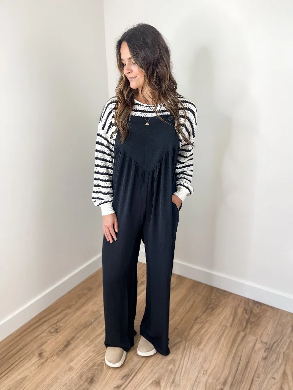 Effortless Chic Wide-Leg Jumpsuit - Black Jumpsuit with pockets, Practical, Comfortable, Casual Effortless Chic Wide-Leg Jumpsuit - Black Jumpsuit with pockets, Practical, Comfortable, Casual