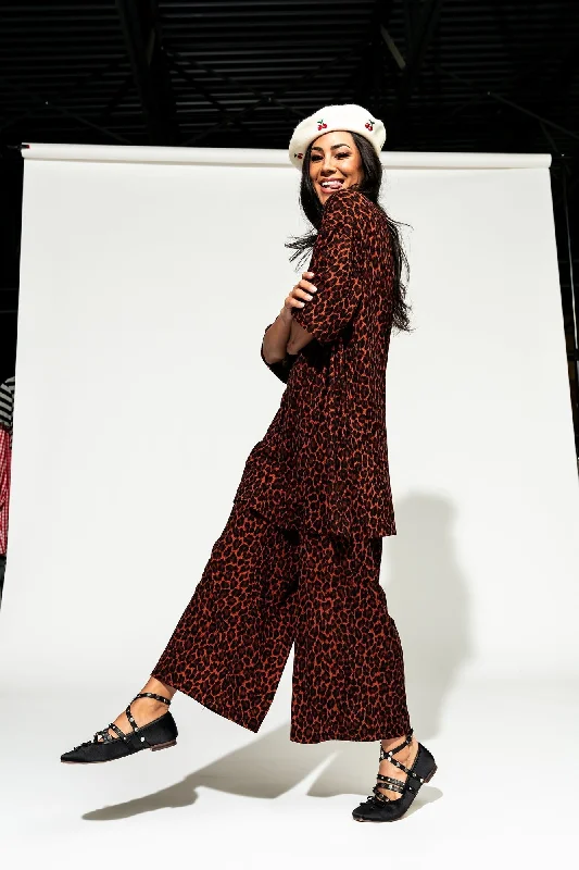 Lex Ribbed Playsuit in Leopard Button-front jumpsuit, Classic, Casual, Comfortable